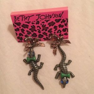 Betsy Johnson alligator earrings - never used!